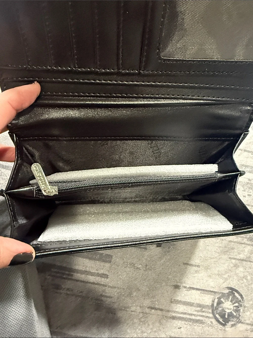 BNIB KILLSTAR WEBUTAUNT WALLET